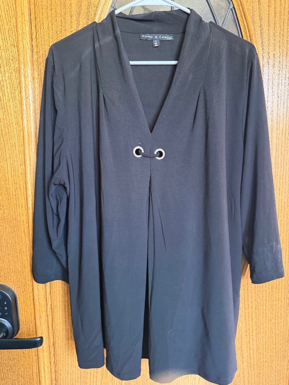 Zoey & Leelo black top with eyelet detail. Size: 1X
